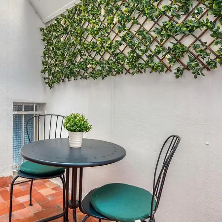 Catere Apartment *